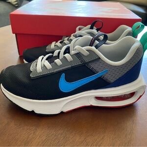 Nike Air Max INTRLK Lite Sneaker 1Y